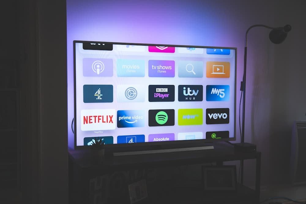 Home Cinema: τύποι ηχείων (on-wall, in-wall, ceiling) και πώς να διαλέξεις χωρίς να το μετανιώσεις